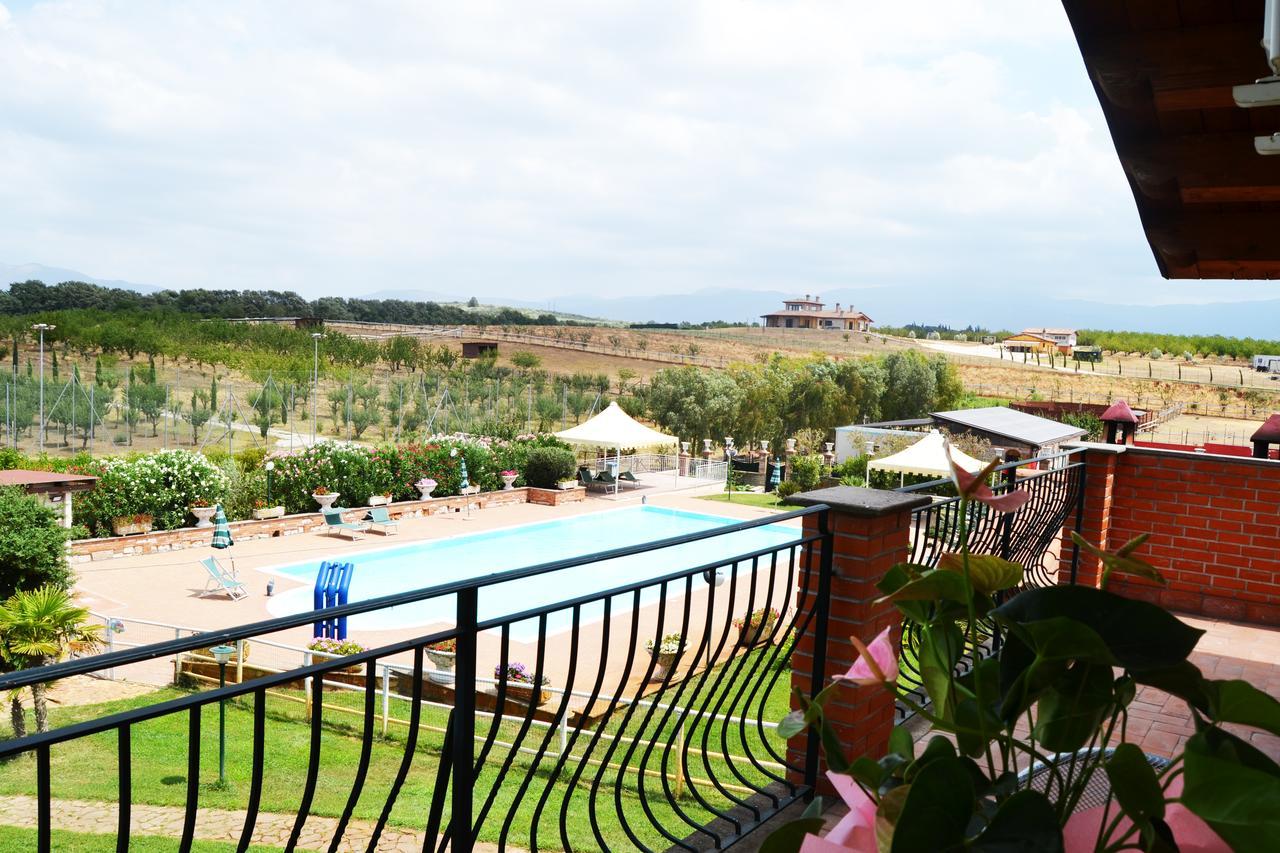 Tenuta Gran Paradiso Hotel Palombara Sabina Ngoại thất bức ảnh